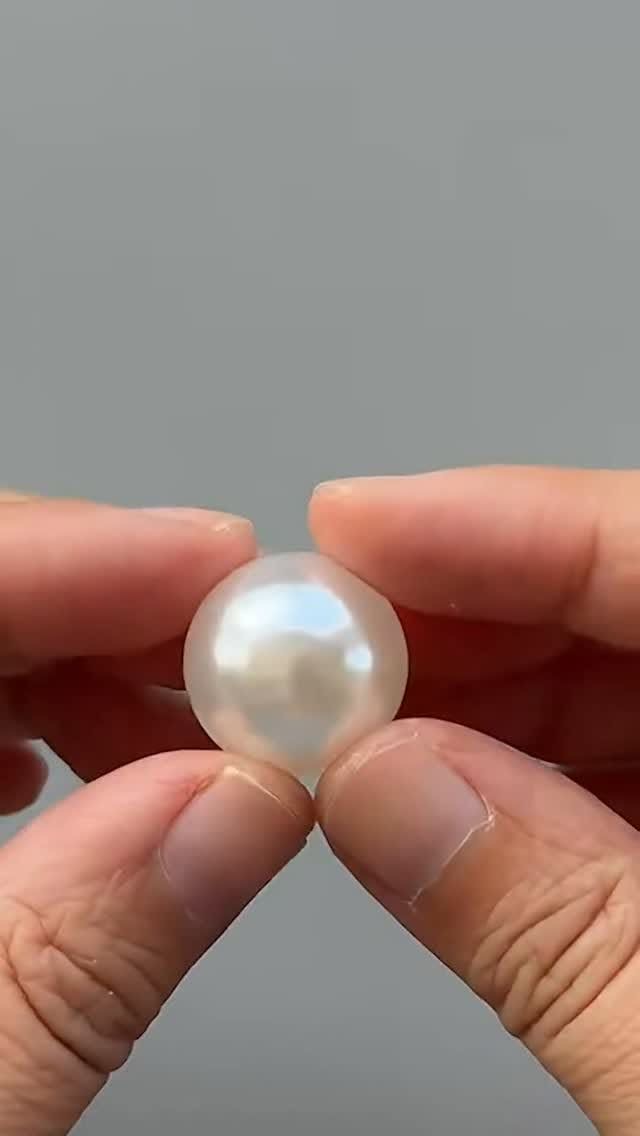Silken Droplet Pearl