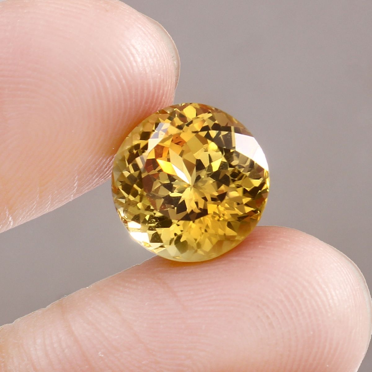 Luminous Honey Sapphire